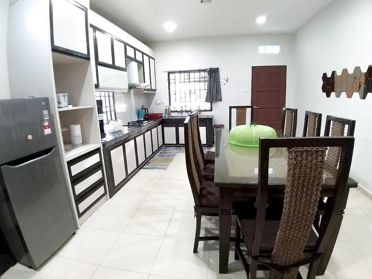 Achutra Muslim Guesthouse Malacca