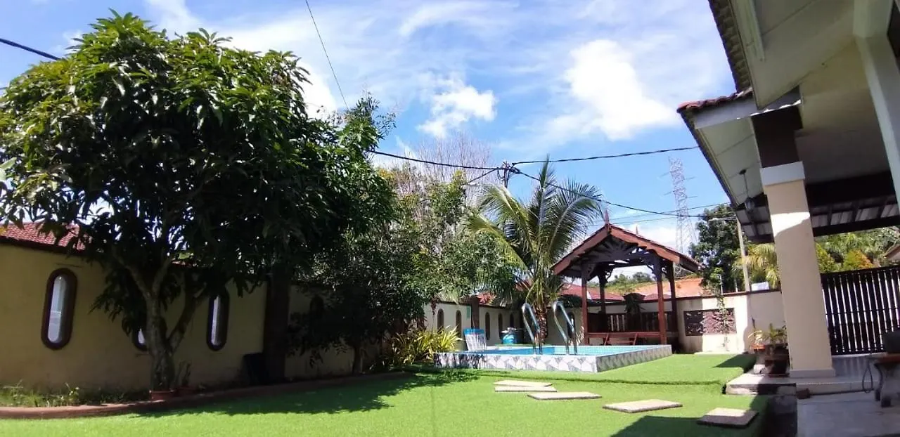 Achutra Muslim Guesthouse Malacca